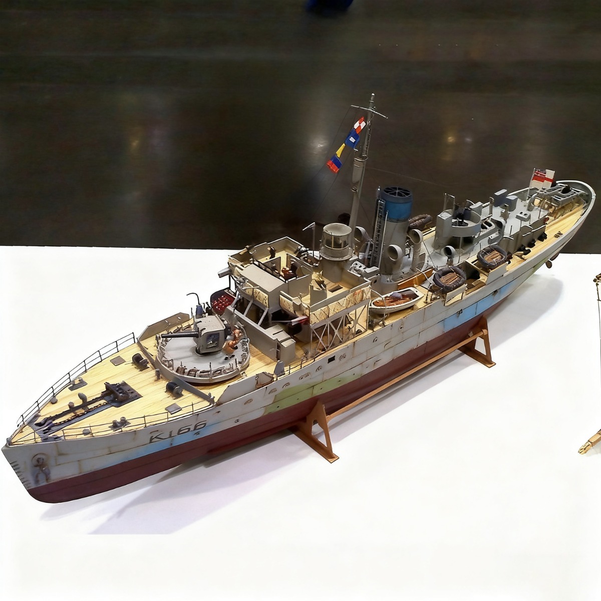 Model Kit Revell - Modelo de ensamblaje de frágata de