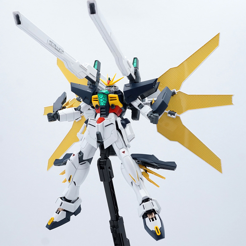 Kit de Modelo Bandai MG 1/100  - Model Kit Gundam Bandai reseña y precio