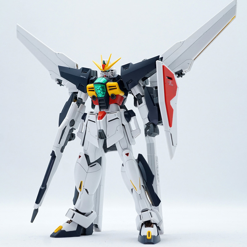 Kit de Modelo Bandai MG 1/100  - Model Kit Gundam Bandai reseña y precio
