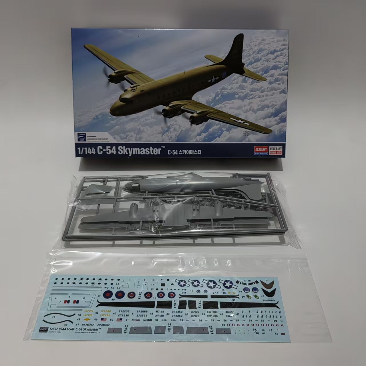 AC12652 ACADEMY 1/144 USAAF C- - Model Kit Academy reseña y precio