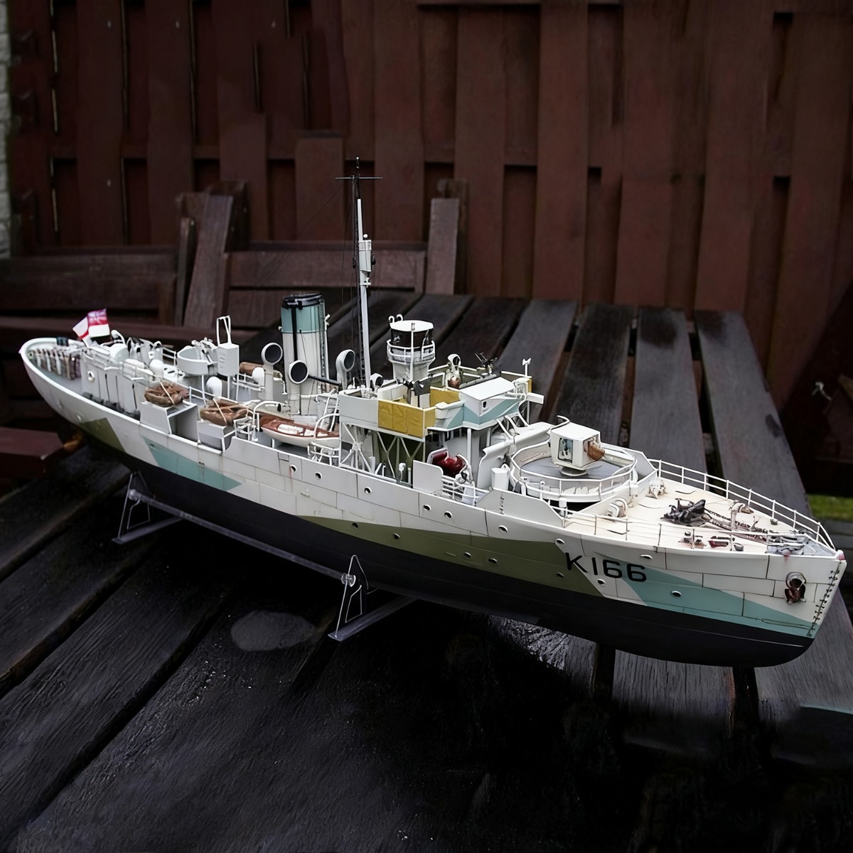 Modelo de ensamblaje de frágat - Model Kit Revell reseña y precio