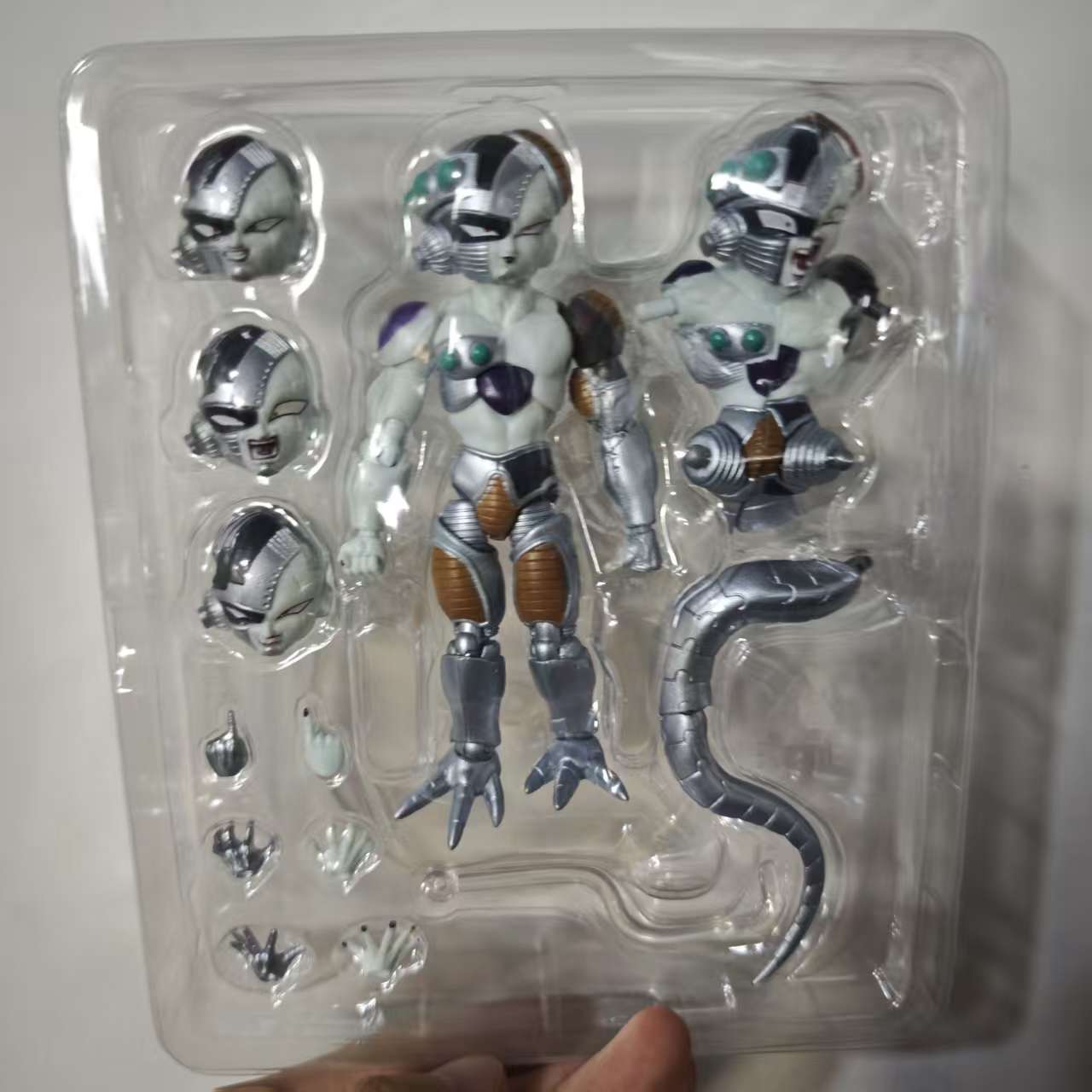 Frieza Mecha Figuras de acción - Model Kit Waifu reseña y precio