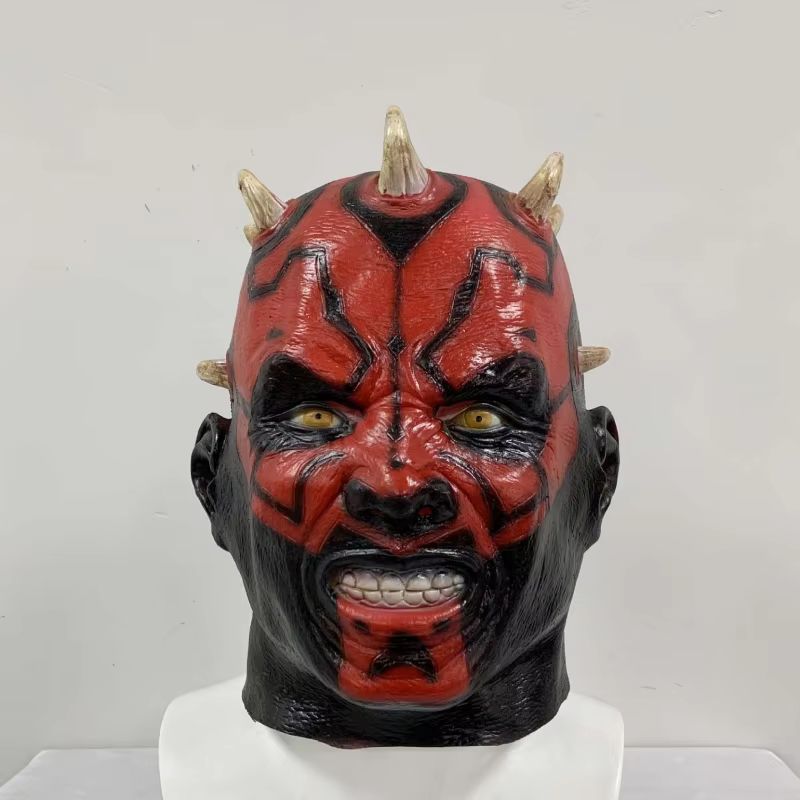 En Stock, Casco de juguete de  - Model Kit Star Wars reseña y precio