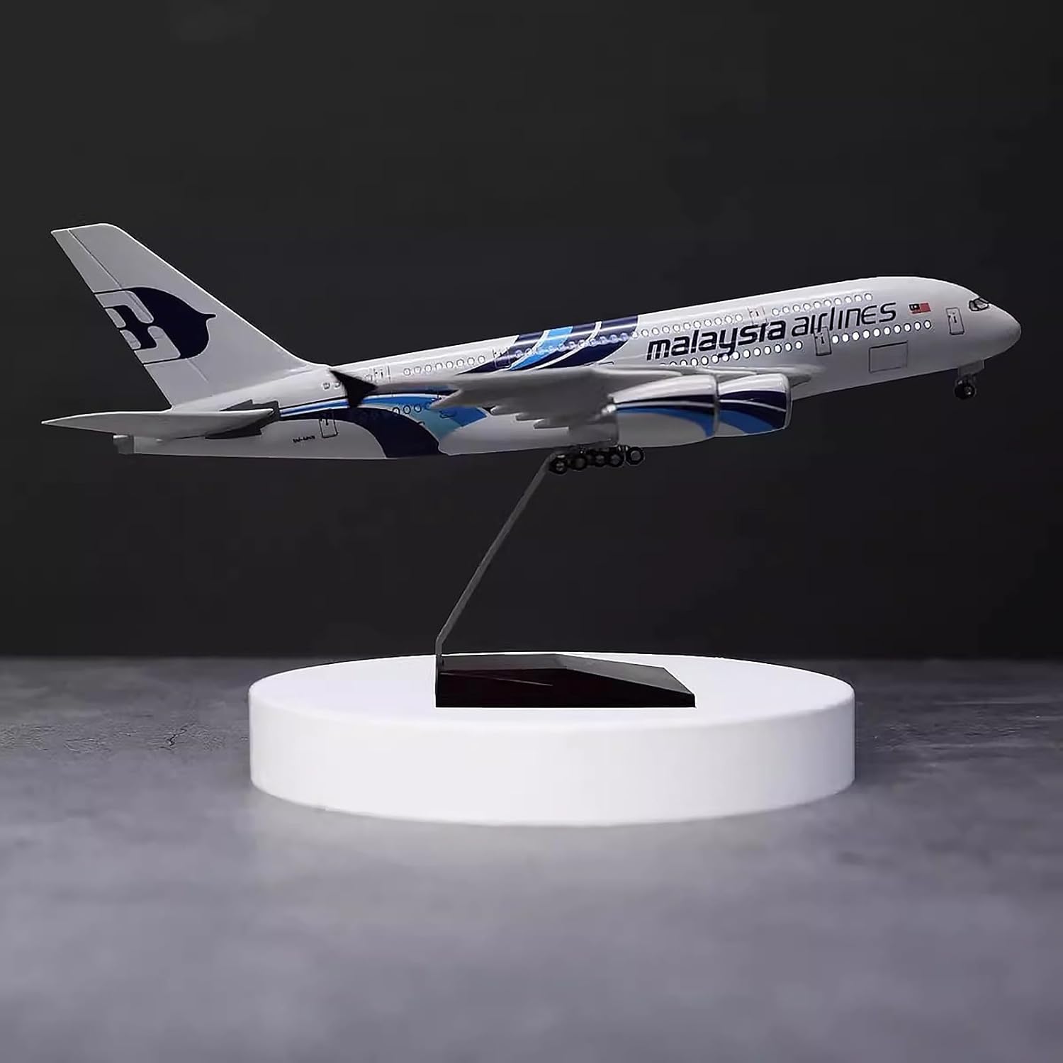 Escala 1:160 Malaysia Airlines - Model Kit Plane reseña y precio